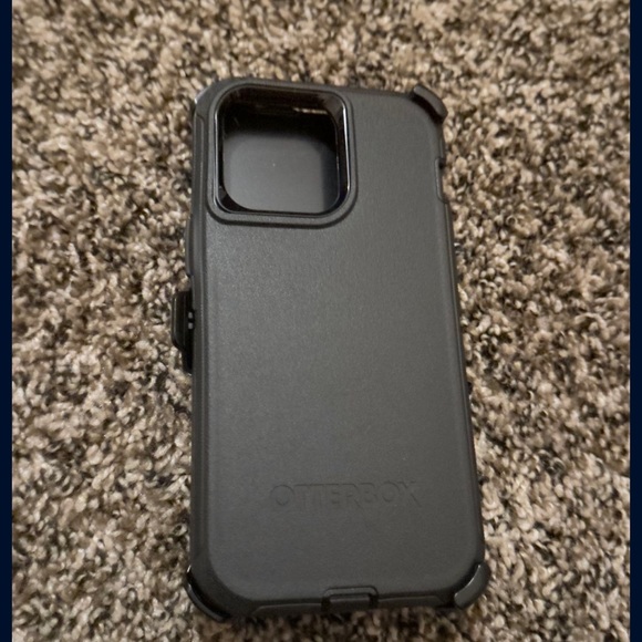 Otter box defender for iPhone 14 pro max - Picture 8 of 8